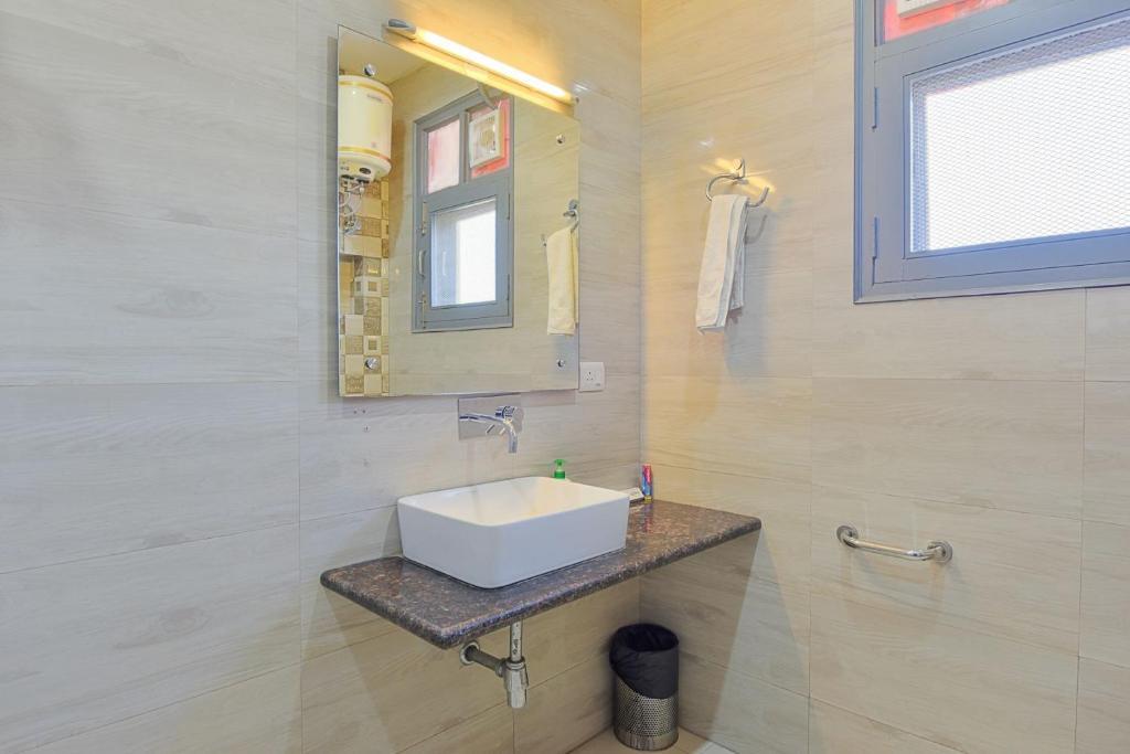 Гуруграм: Bluo Modern 2 Bhk Medanta Medicity