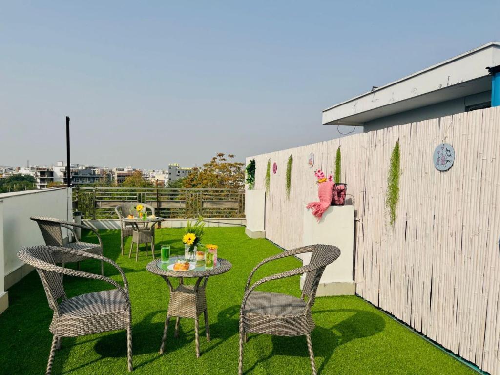 Гуруграм: Bluo Modern 2 Bhk Medanta Medicity