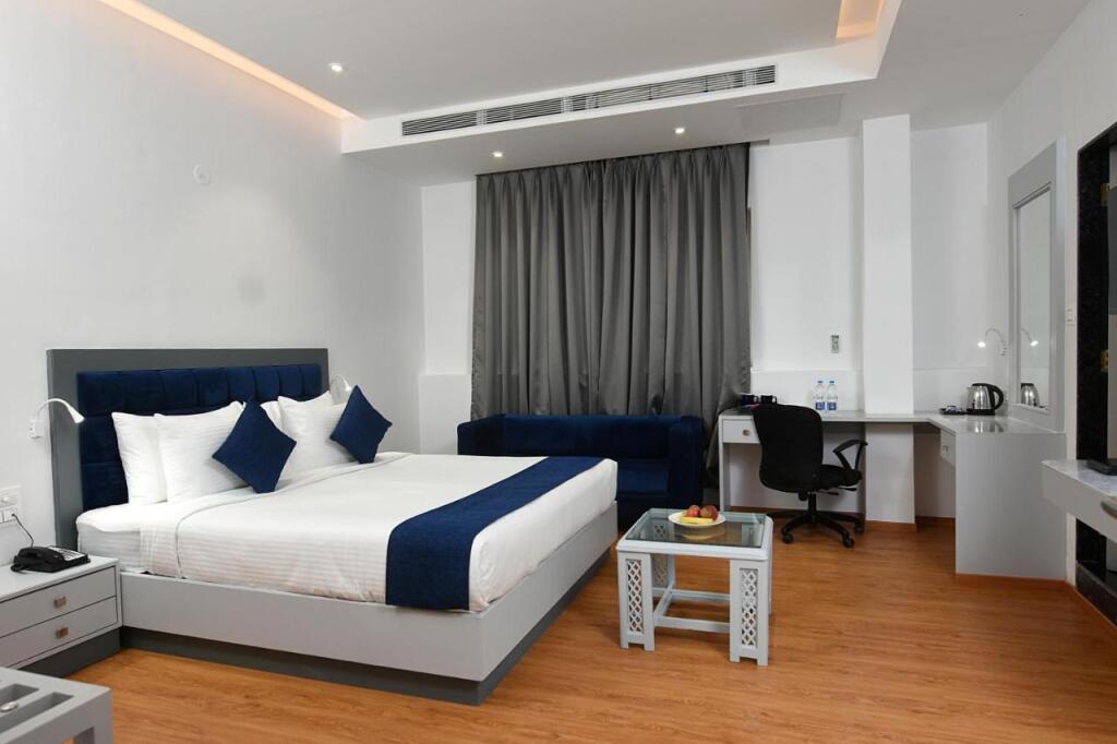 Пимпри-Чинчвад: Kyriad Hotel Chinchwad by OTHPL