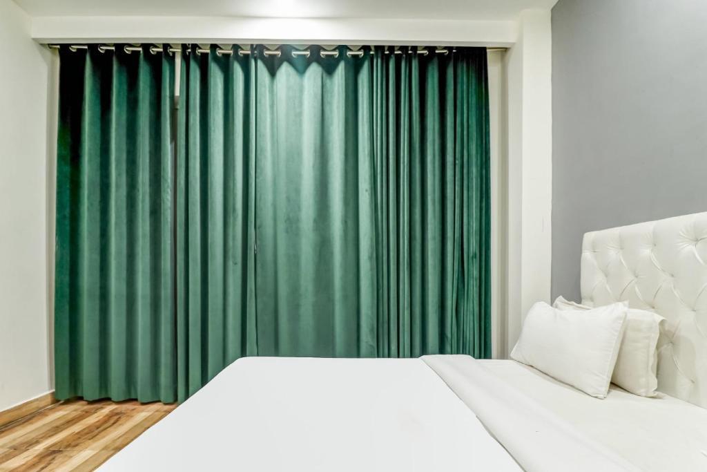 Гуруграм: OYO Townhouse 513 Hotel Skylight Near Medanta Hospital
