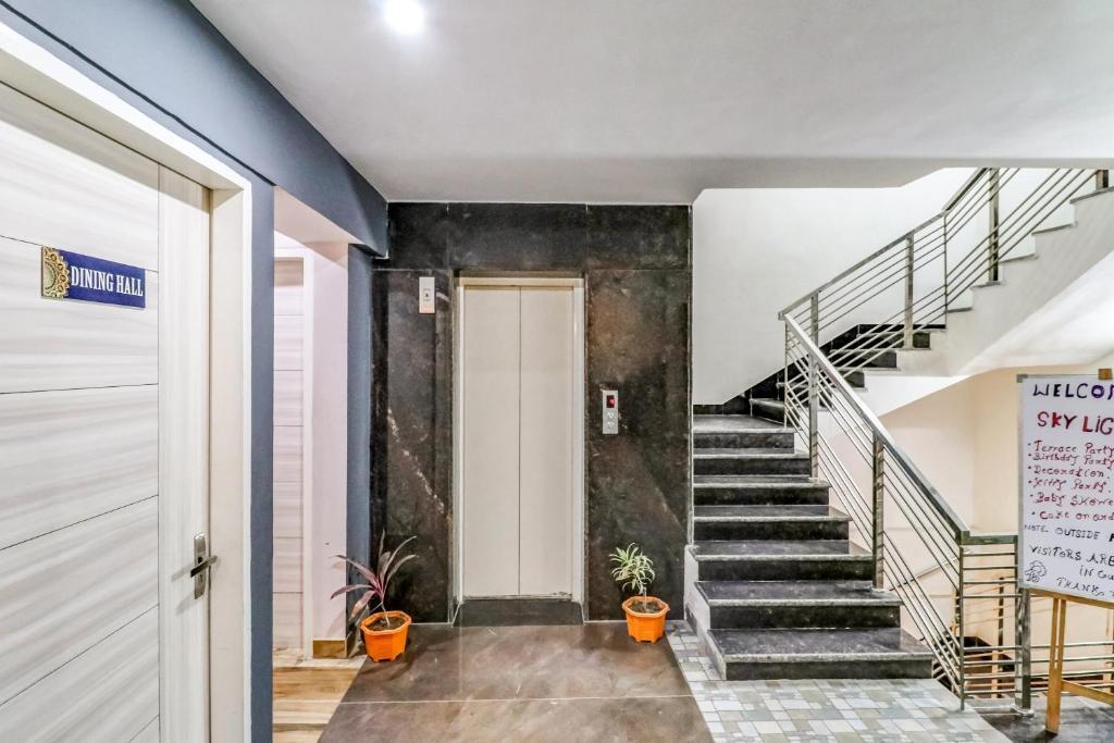 Гуруграм: OYO Townhouse 513 Hotel Skylight Near Medanta Hospital