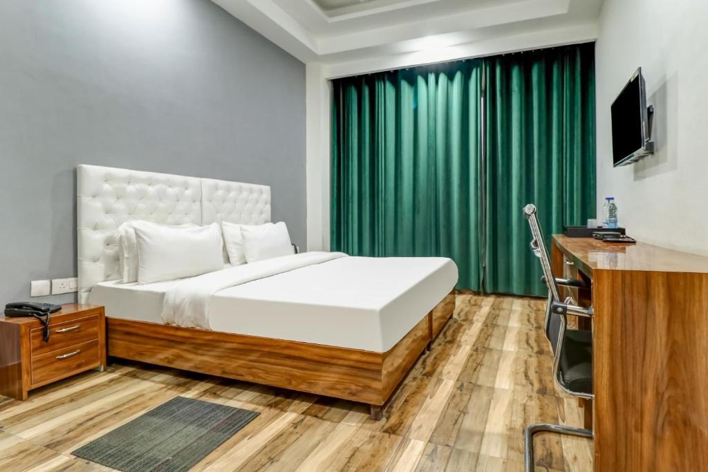 Гуруграм: OYO Townhouse 513 Hotel Skylight Near Medanta Hospital