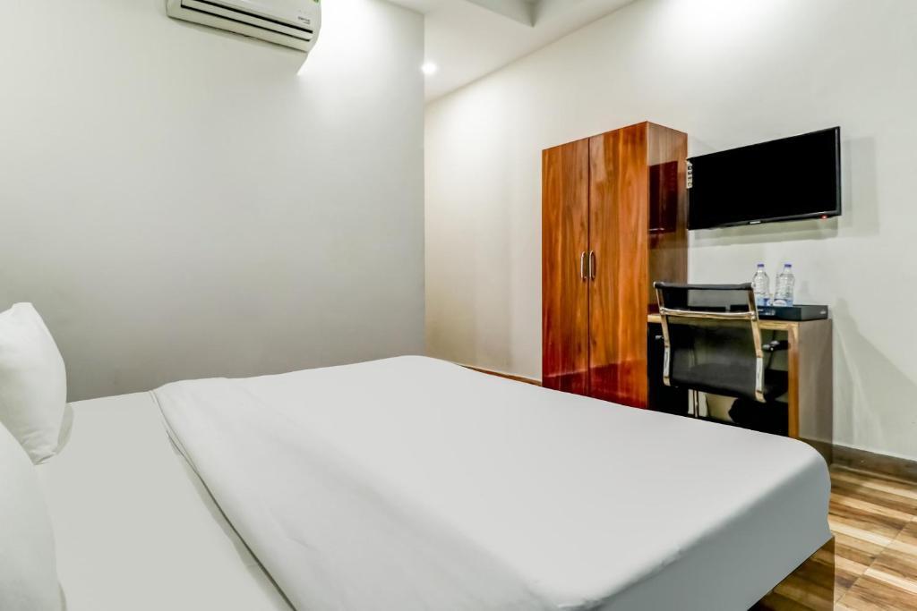 Гуруграм: OYO Townhouse 513 Hotel Skylight Near Medanta Hospital