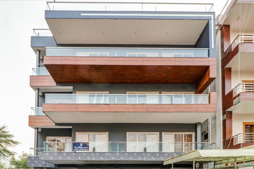 Гуруграм: OYO Townhouse 513 Hotel Skylight Near Medanta Hospital