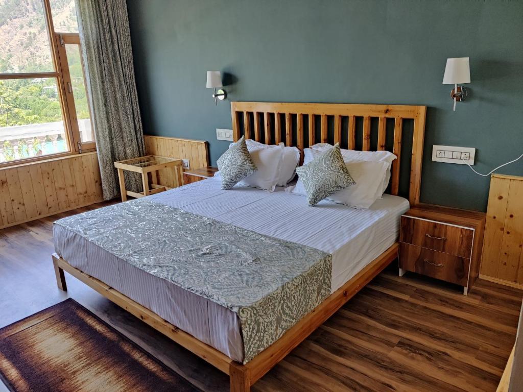 Банджар: Doris Mountain Cabins Tirthan