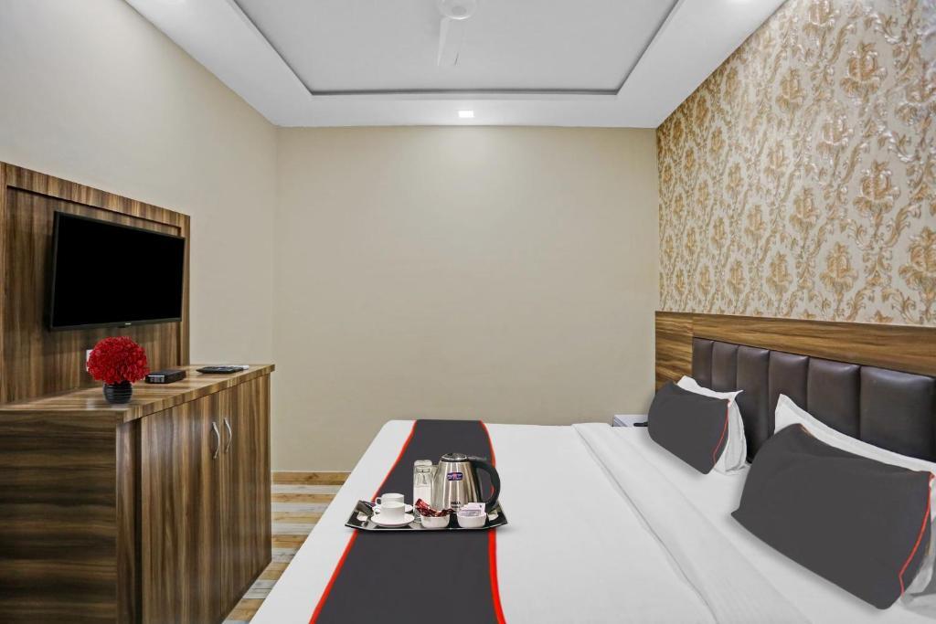 Барейлли: Collection O 93556 Hotel Citi Star