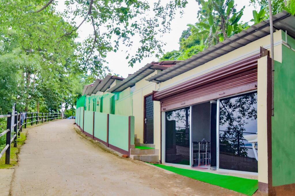 Гувахати: OYO 77896 Darshini Homes