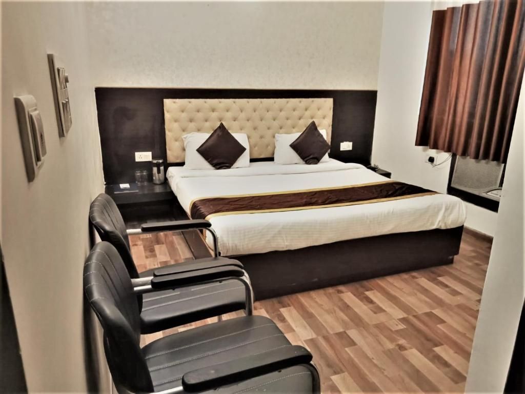 Барейлли: Click Collection Sparsh, Bareilly