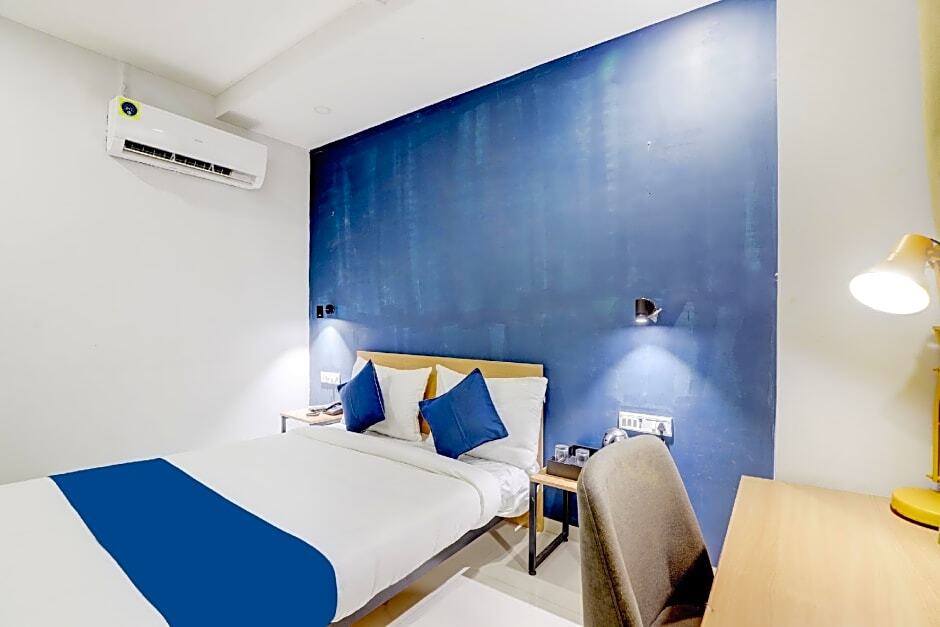 Вадодара: OYO SilverKey 80945 Ace Hotel