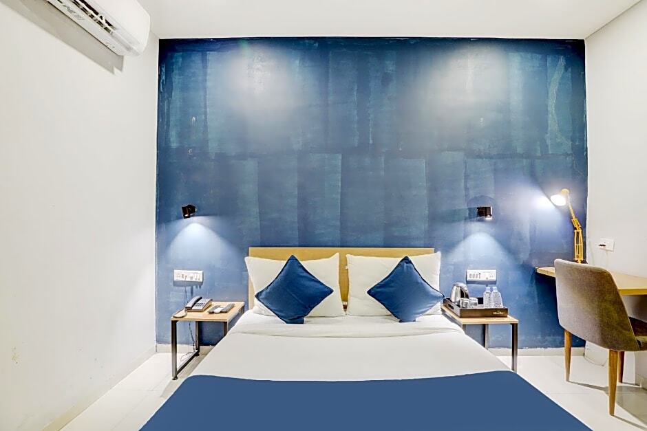 Вадодара: OYO SilverKey 80945 Ace Hotel