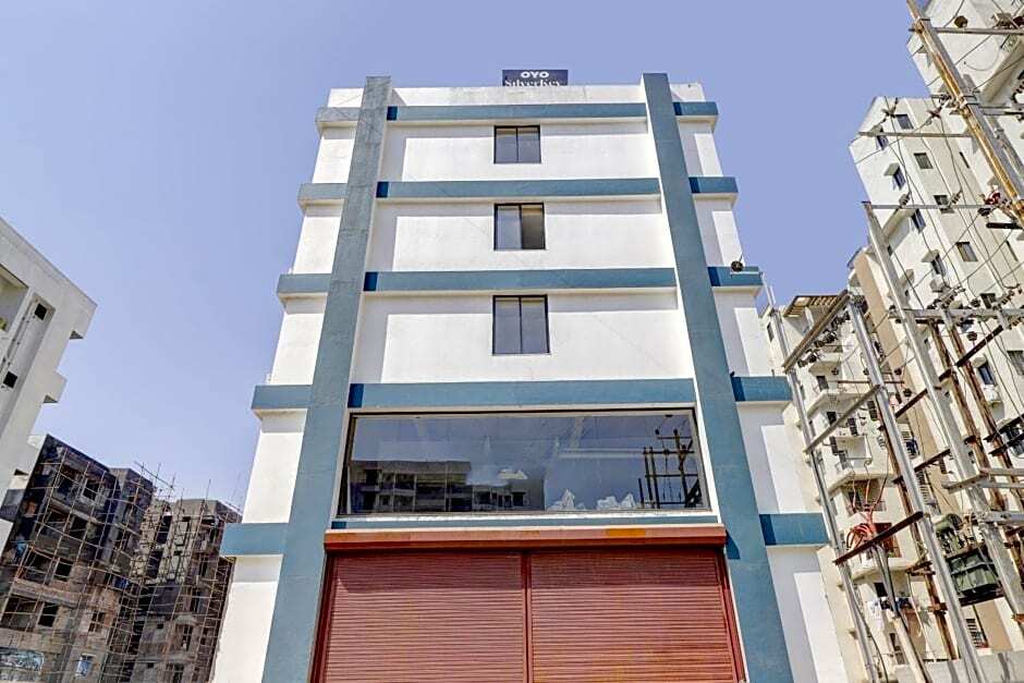 Вадодара: OYO SilverKey 80945 Ace Hotel