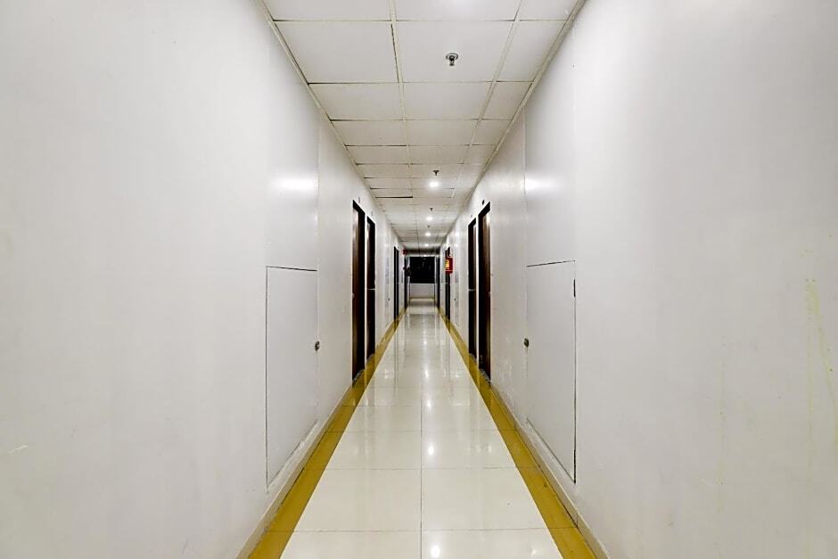 Вадодара: OYO SilverKey 80945 Ace Hotel