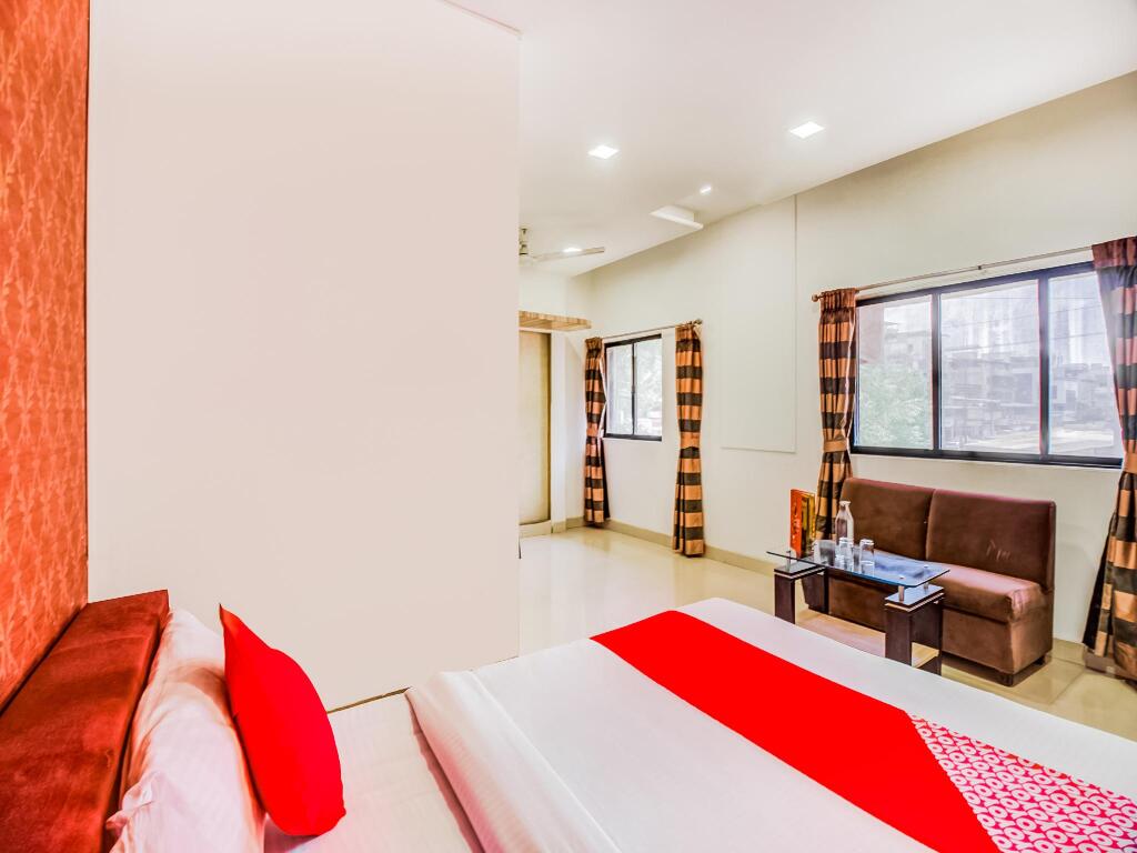 Панвель: Collection O 81194 Hotel Panchratna