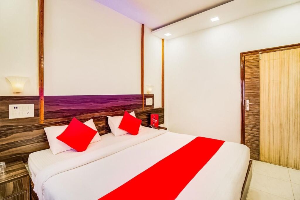 Панвель: Collection O 81194 Hotel Panchratna