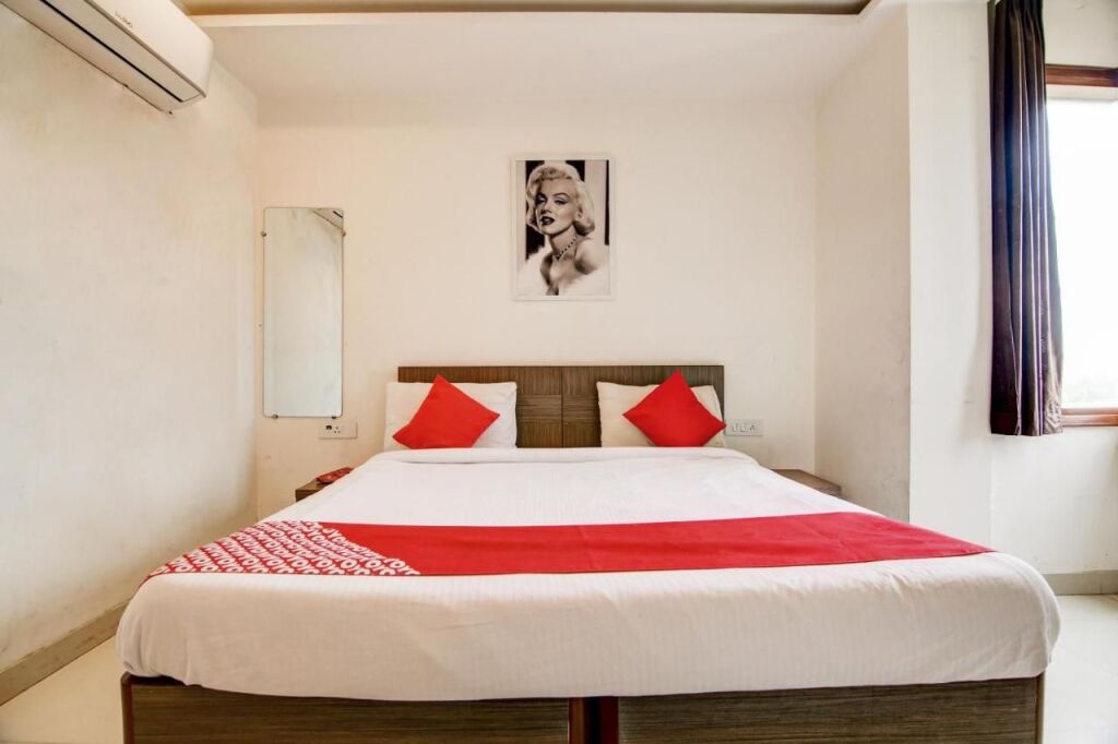 Панвель: Collection O 81194 Hotel Panchratna