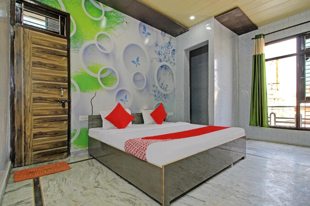 Пантнагар: OYO RDP084 Hotel The  Vidya Grand