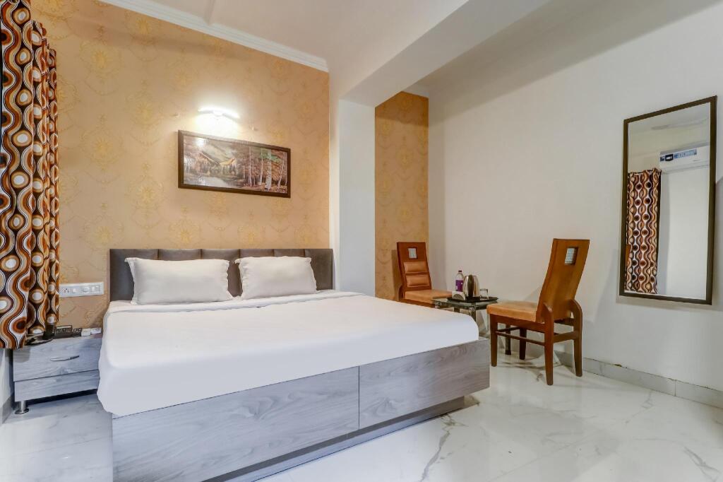 Лудхиана: OYO Townhouse 687 Hotel 77