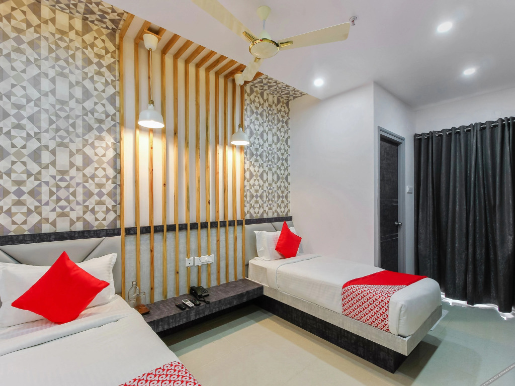 Хидерабад: Capital O 23322 Hoysala Inn