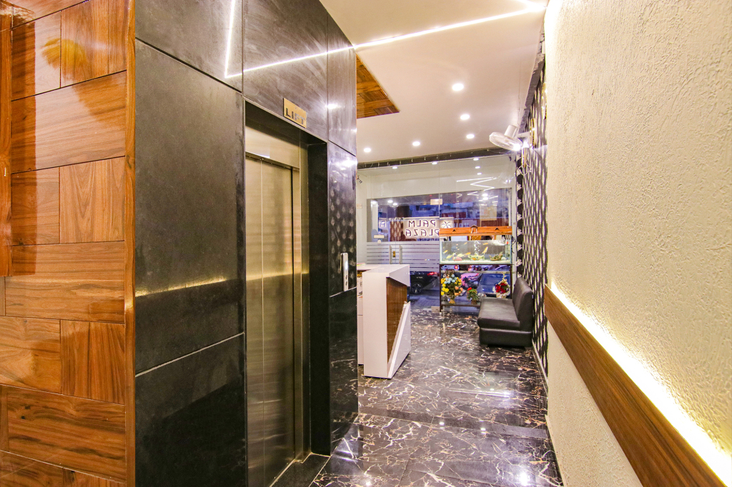 Зиракпур: Fabhotel Palm Plaza