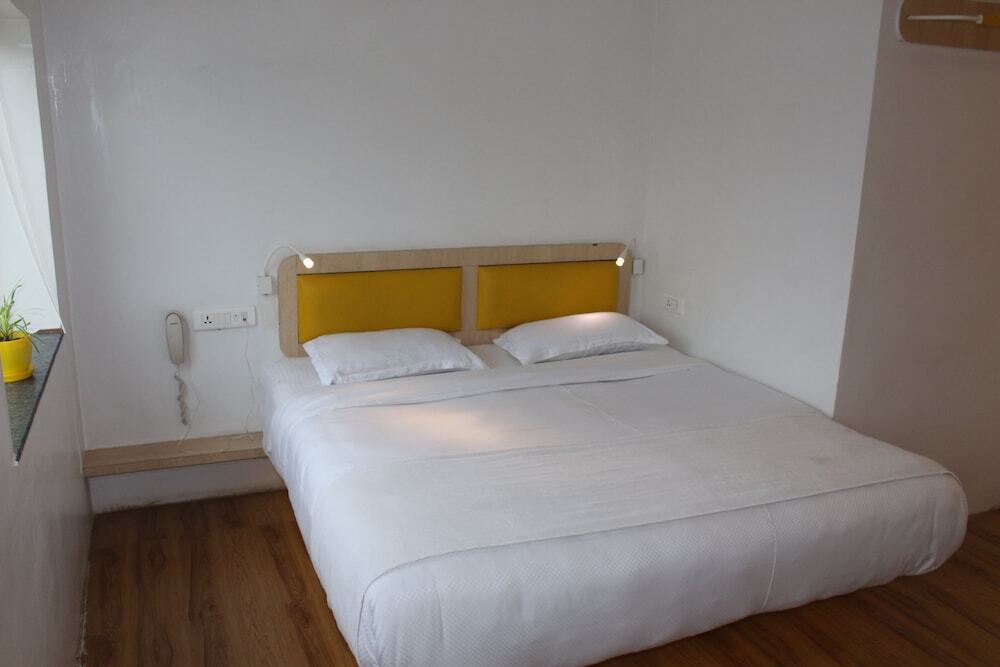 Бхопал: OYO 27866 Hotel Gud Stay