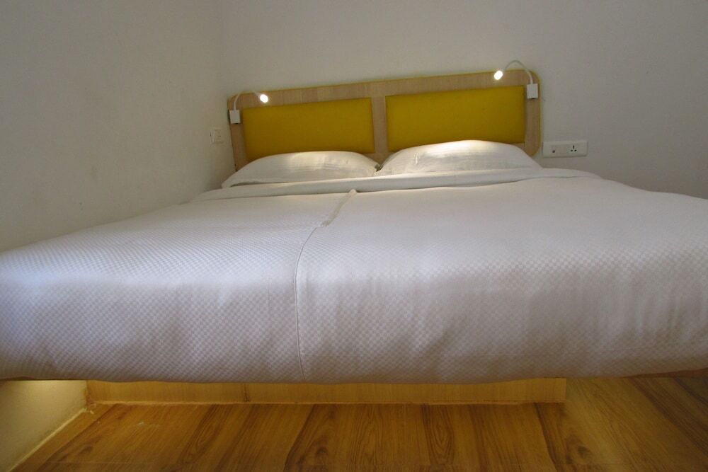 Бхопал: OYO 27866 Hotel Gud Stay