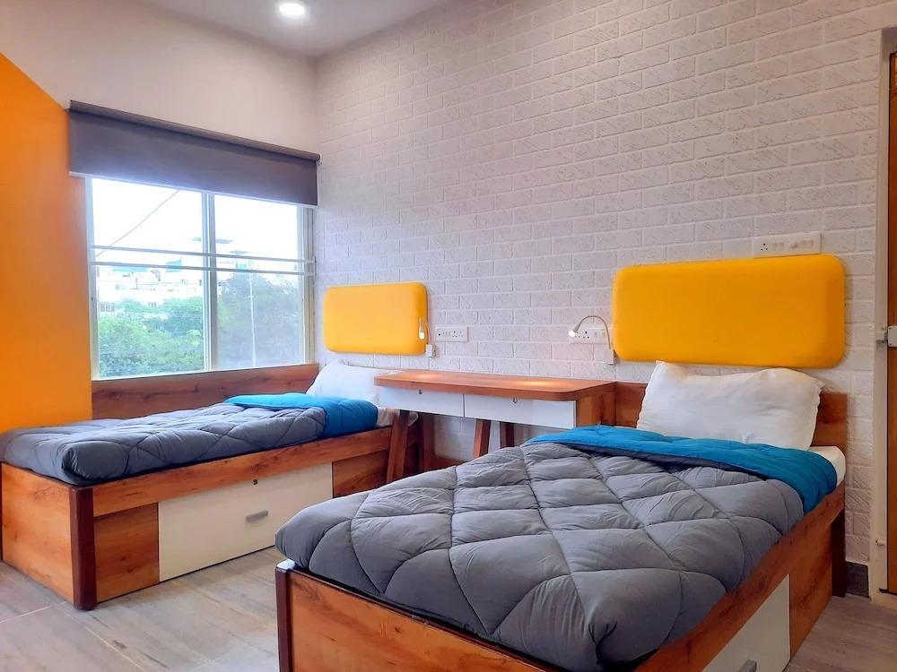 Бхопал: OYO 27866 Hotel Gud Stay