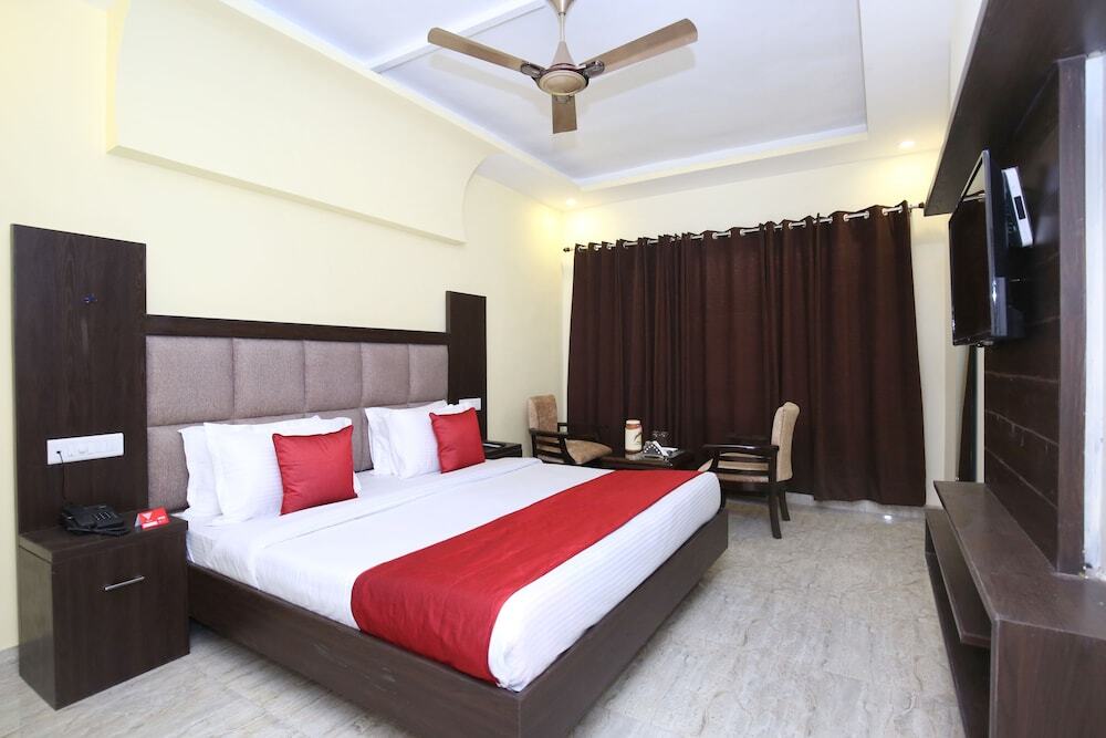 Чандигарх: Capital O 322 Hotel Royal