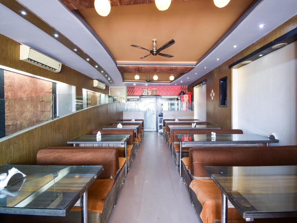 OYO Townhouse 742 Hotel Mangal Inn — фото 1