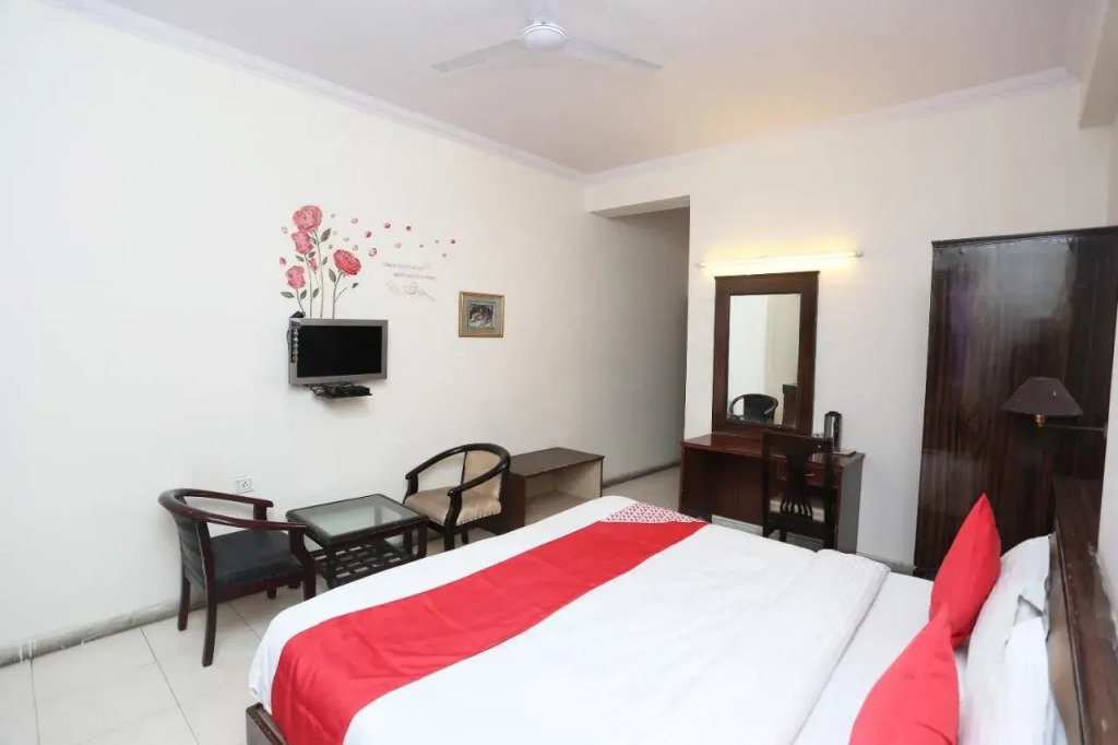 Агра: Capital O 41218 Hotel Nouva
