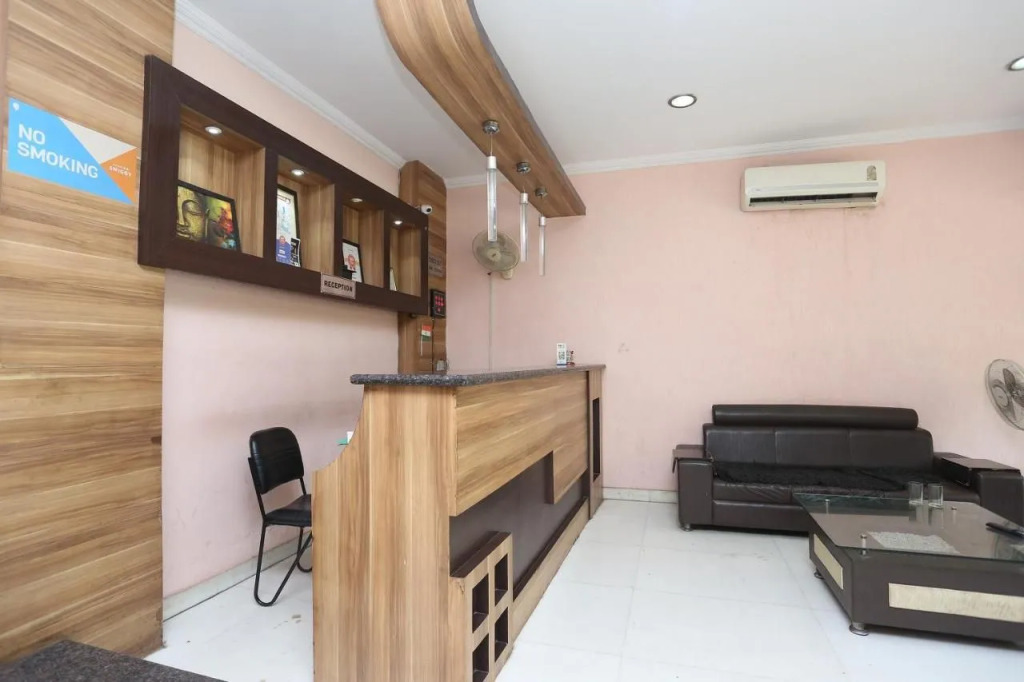 Агра: Capital O 41218 Hotel Nouva