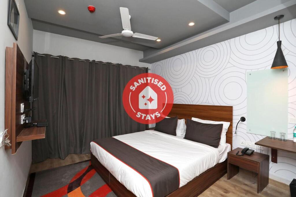 Гуруграм: Collection O 76097 HOTEL MOONLIGHT