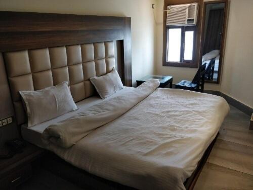 Джвалапур: Capital O 81142 Hotel Pink Paradise