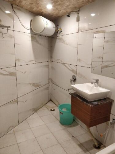 Джвалапур: Capital O 81142 Hotel Pink Paradise