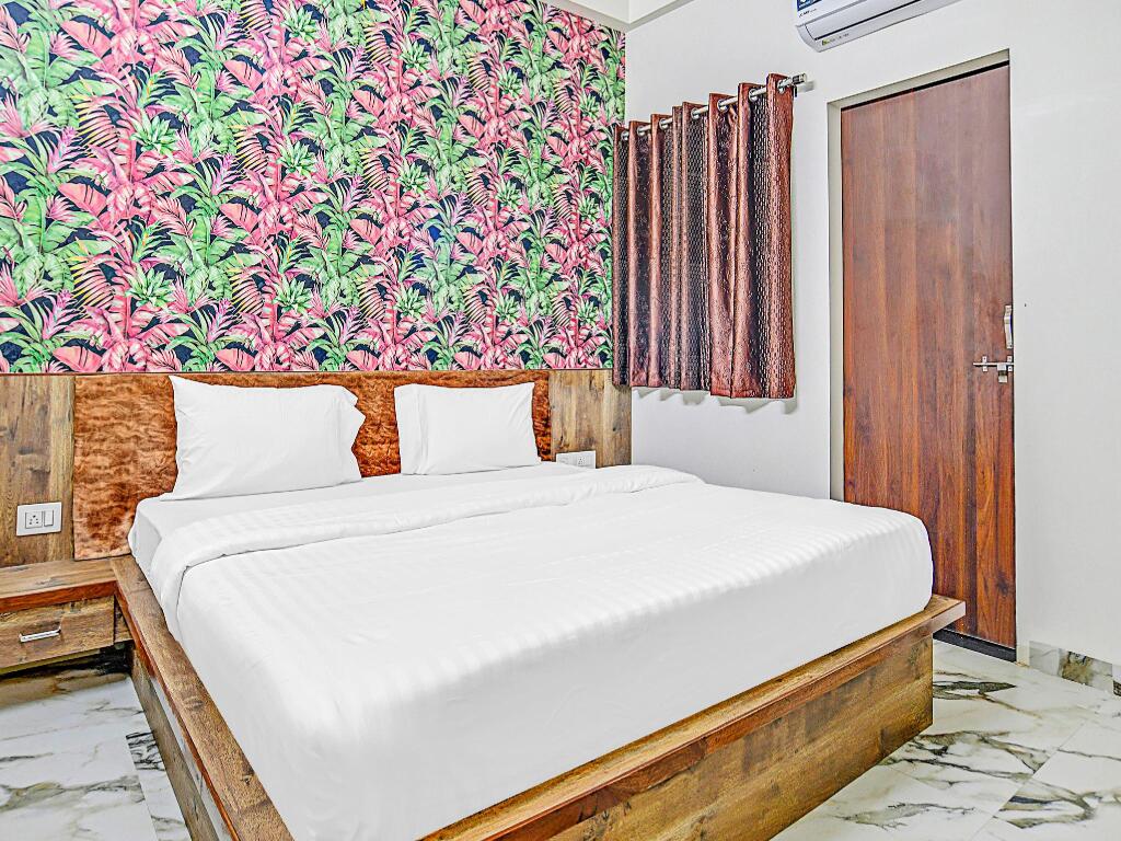 Индаур: Collection O 82923 Hotel VERENA