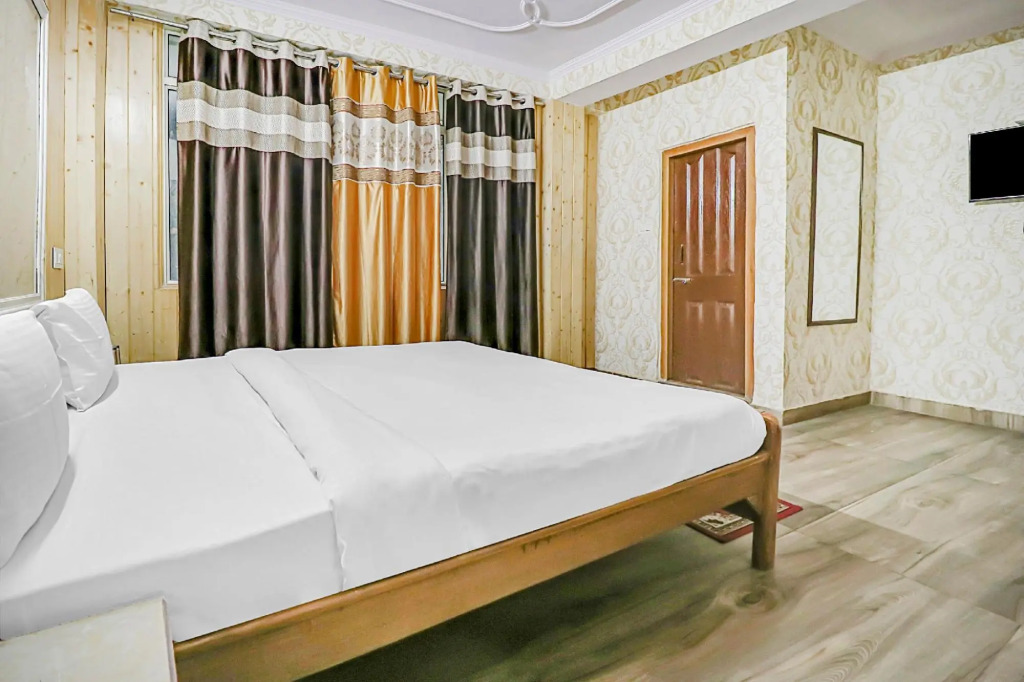 Шимла: Collection O 83430 Hotel Sanjauli Inn