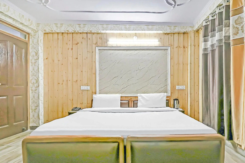 Шимла: Collection O 83430 Hotel Sanjauli Inn