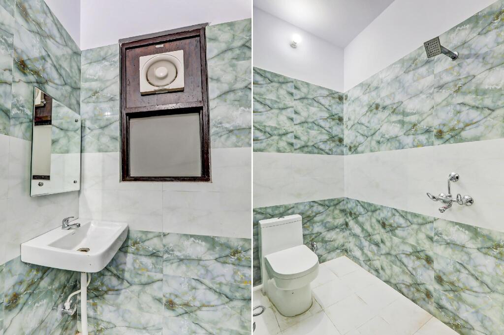 Праяградж: Collection O 83439 Hotel The Lemongrass