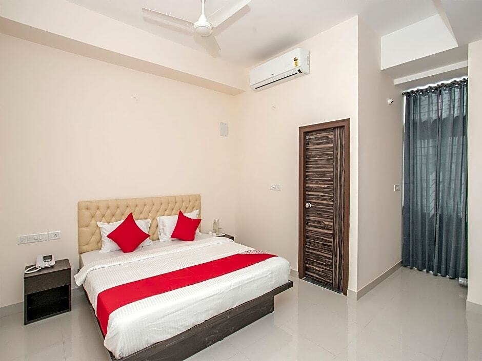 Super OYO Capital O 3 Square Near Sri Amruth Chithra Mandira — фото 3
