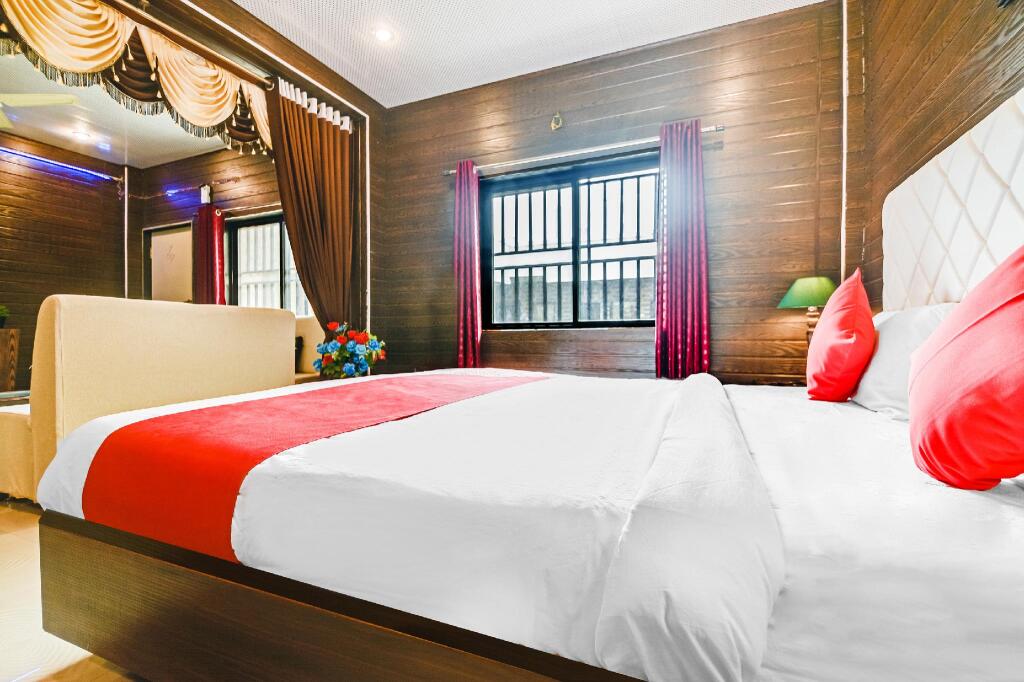 Ширди: OYO 46449 Sai Prasad Resort