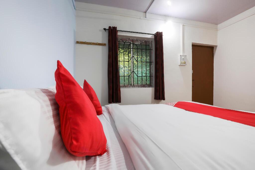 OYO Flagship 49710 Red Rose Guest House — фото 1