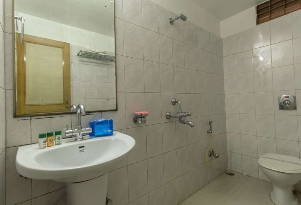 Гувахати: Collection O 4793 Hotel President