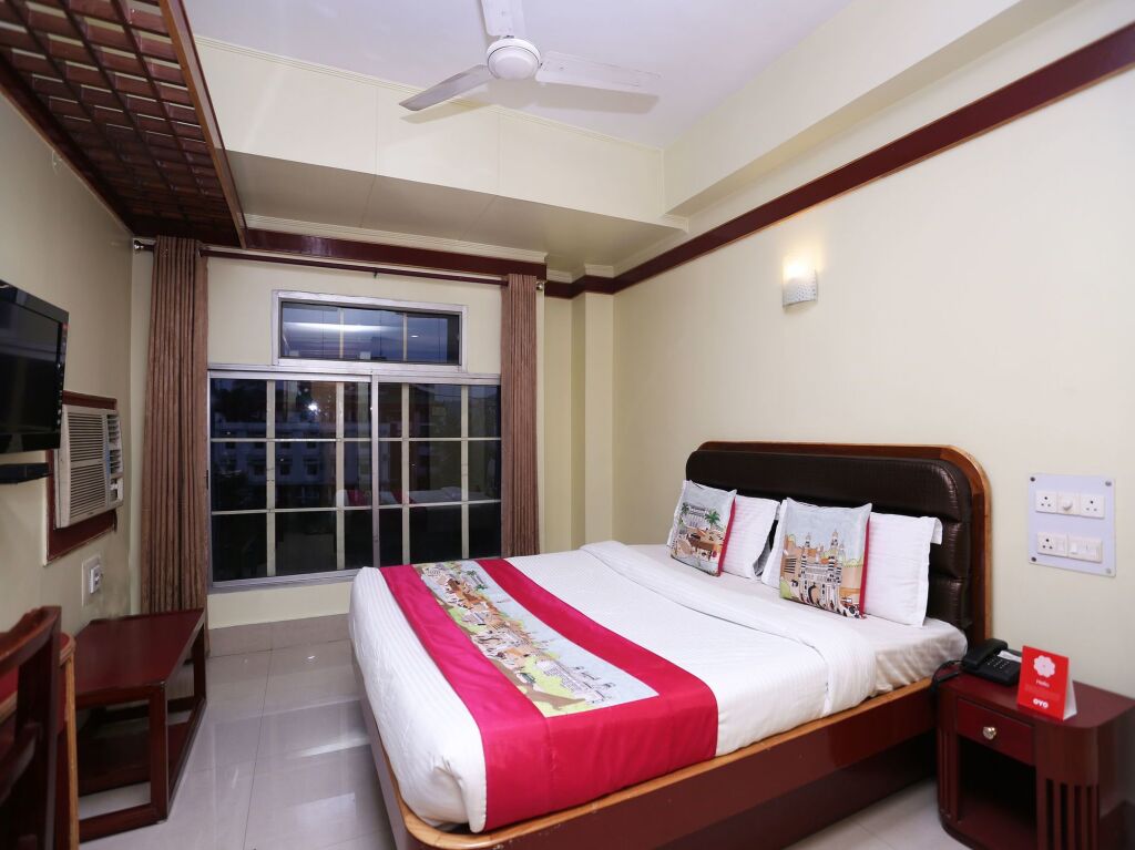 Гувахати: Collection O 4793 Hotel President