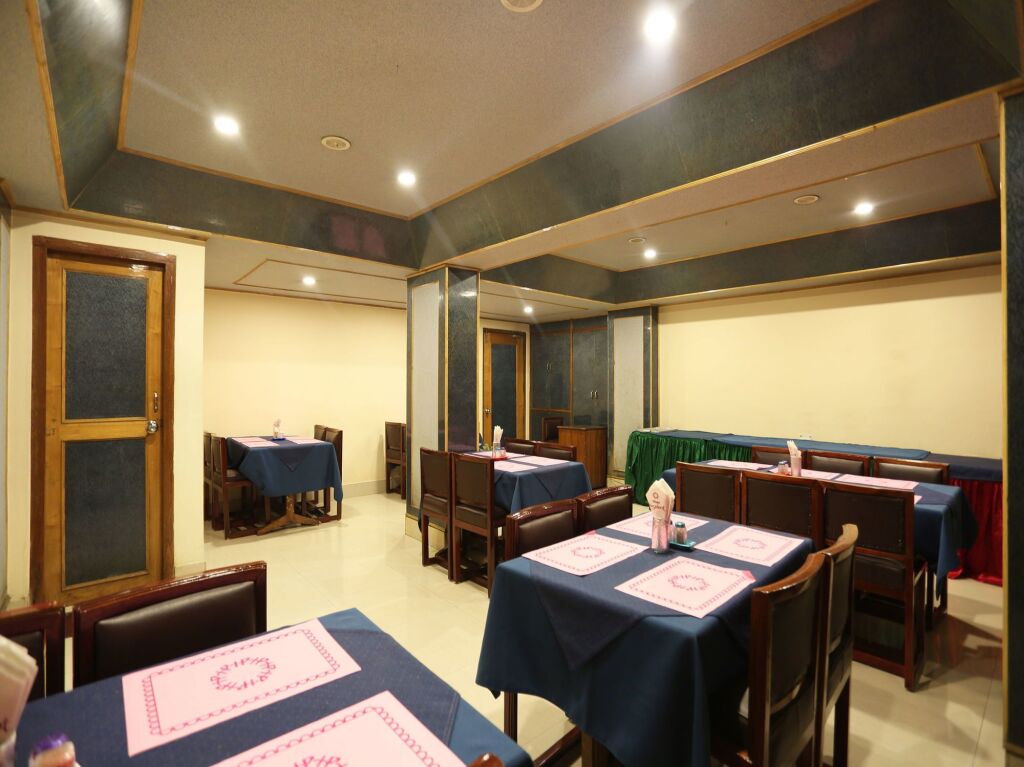 Гувахати: Collection O 4793 Hotel President