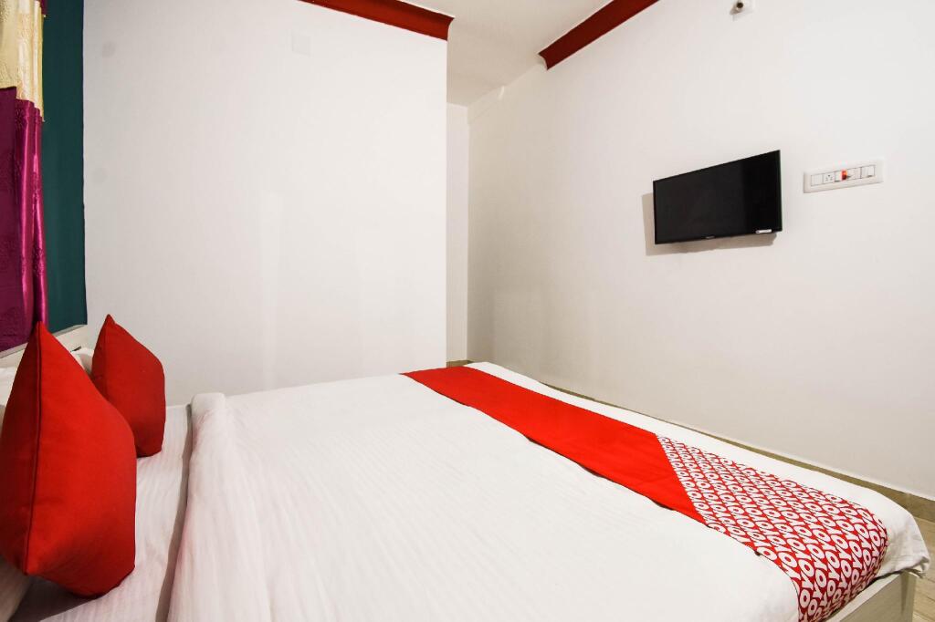 Бхубанешвар: OYO 73992 Hotel Salomi Palace