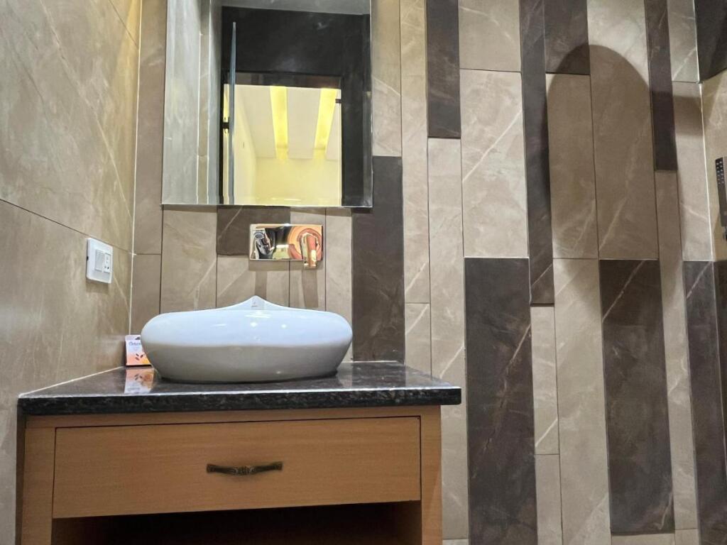 Амритсар: Perfect Stayz Premium - Hotel Sehdev Near Golden Temple