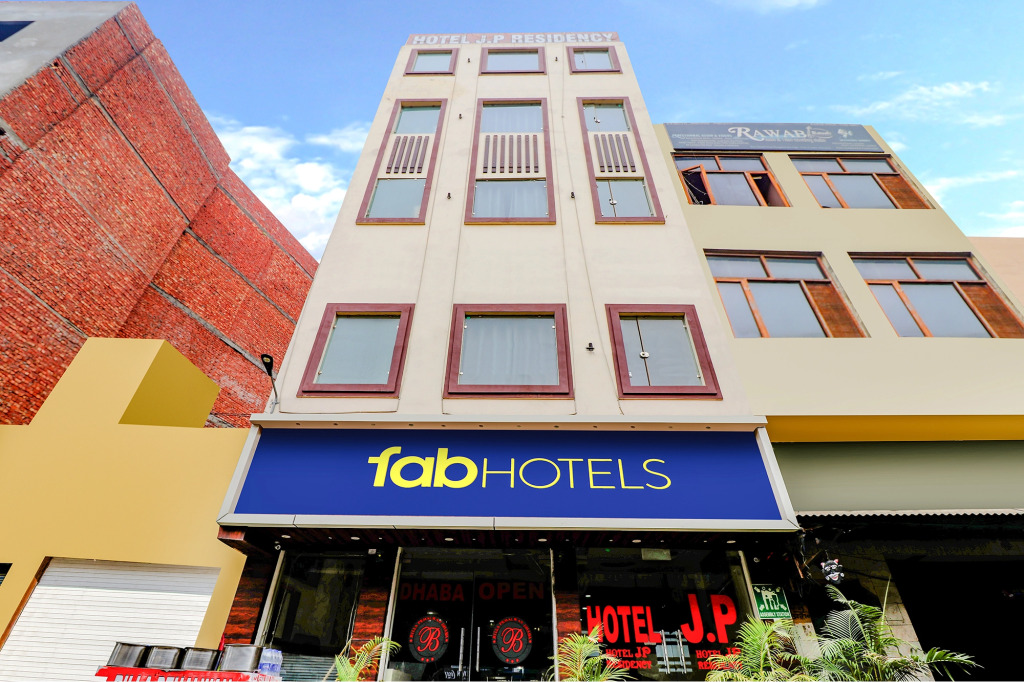 Амритсар: FabHotel JP Residency