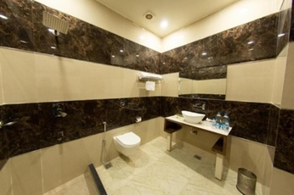 Амритсар: Comfort Hotel Amritsar by Choice Hotels