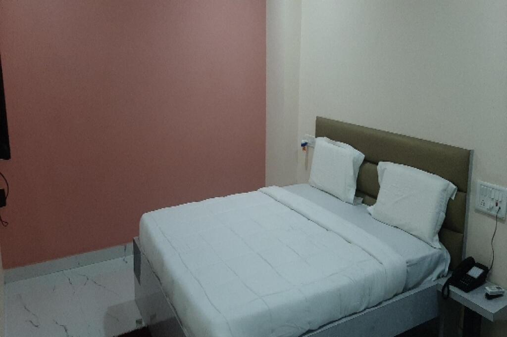 Райпур: OYO 80612 Hotel Sandeep