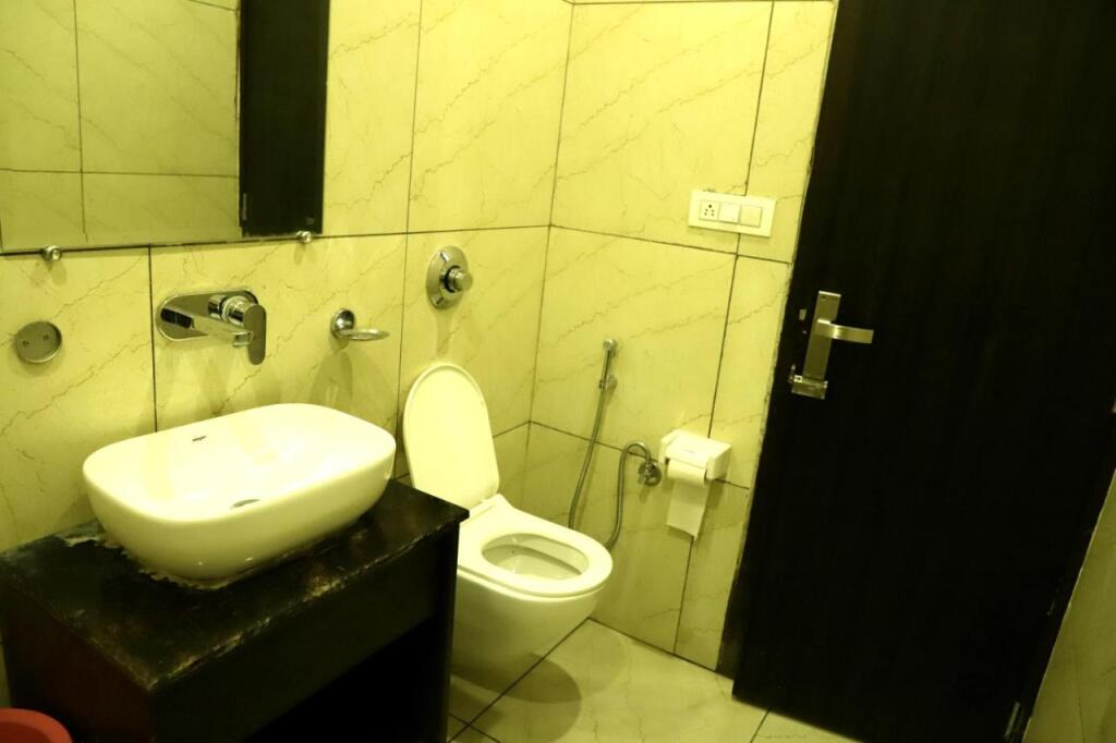 Амритсар: Hotel Crown