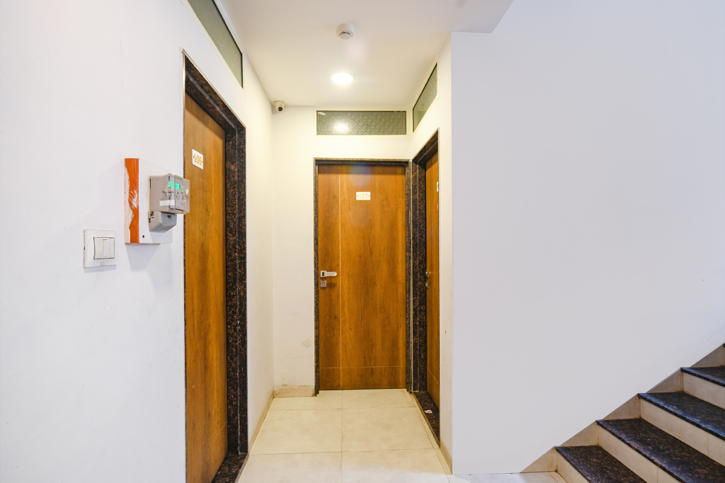 Индаур: FabExpress Hello Homz Bengali Square